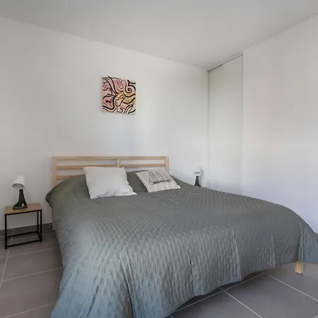 Rez-de-terrasse Pour 6 Proche Centre De شقة