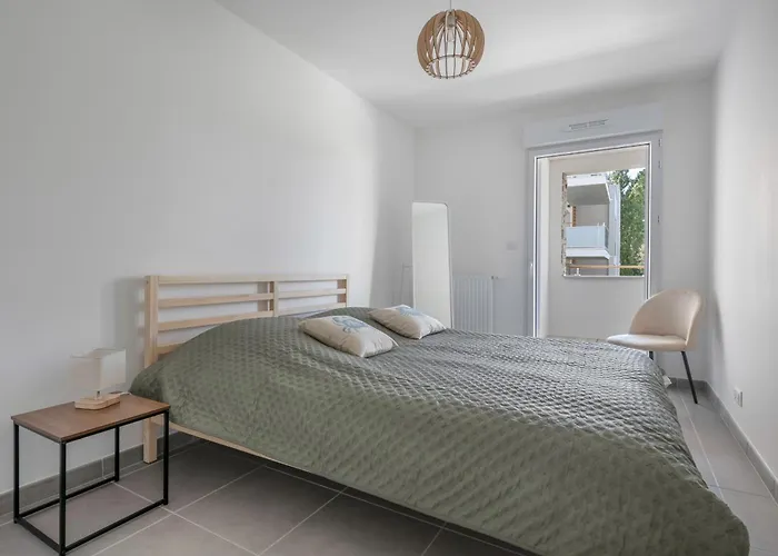 Rez-de-terrasse Pour 6 Proche Centre De بورنيك